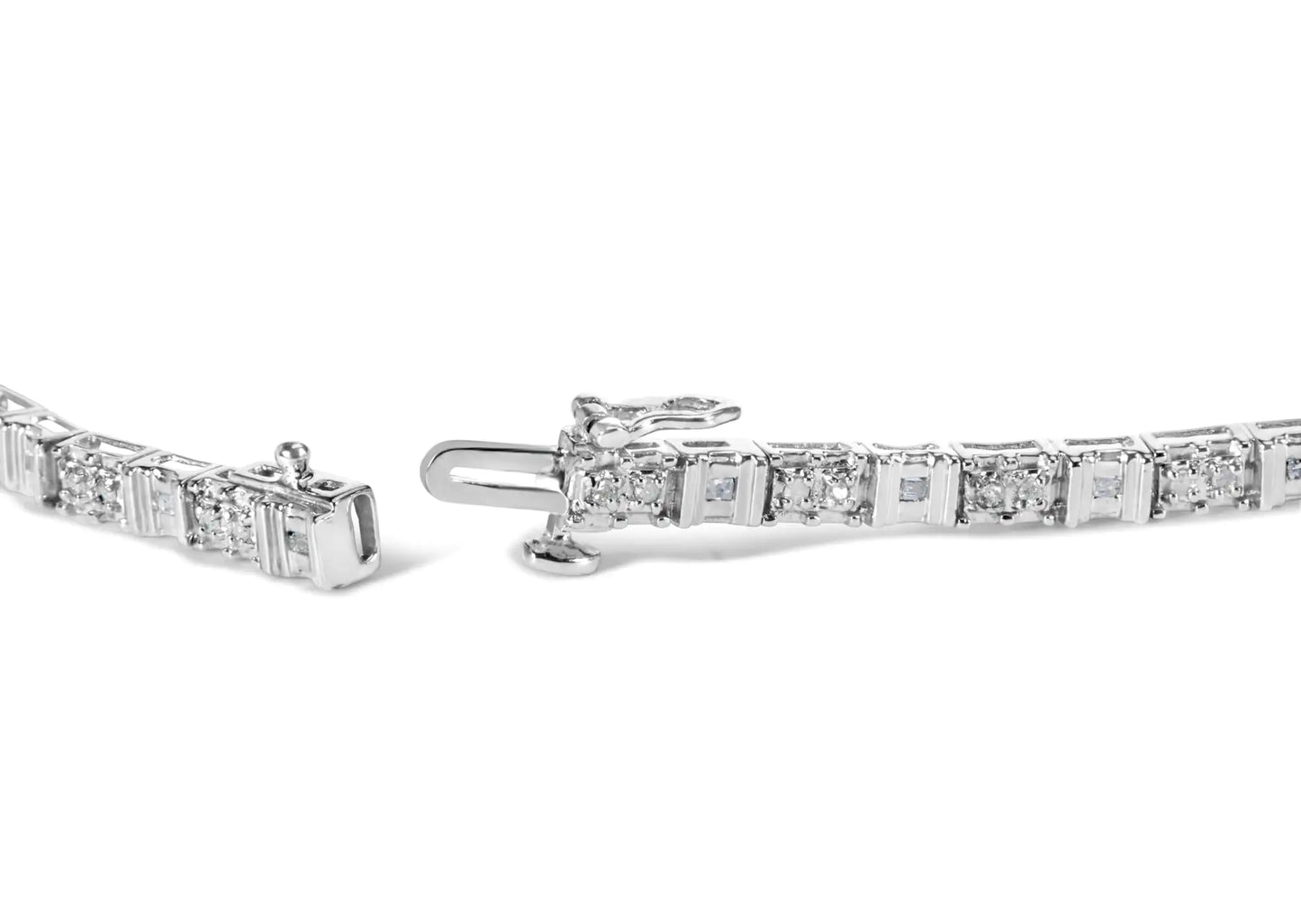 10K White Gold 1/2 Cttw Round and Channel Set Baguette Diamond Alternating Link 7" Bracelet (H-I Color, I2-I3 Clarity)